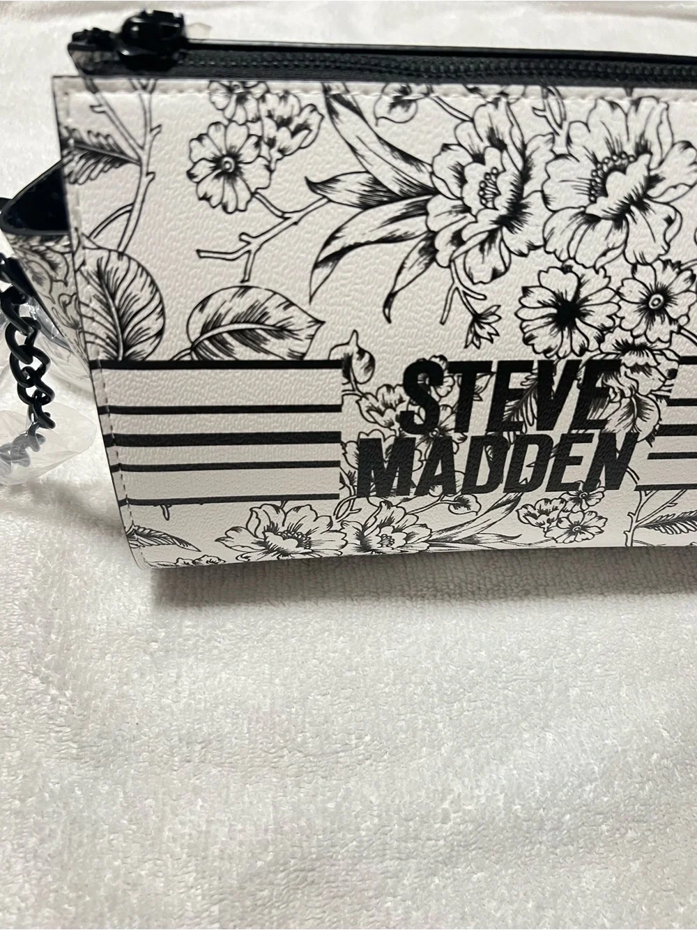Steve Madden Black and White Floral Chain Strap Crossbody NWT